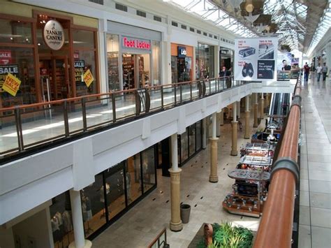 penn square mall shoe stores